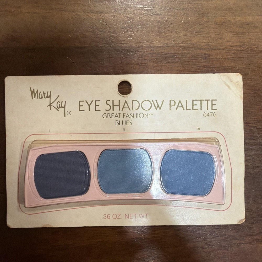 Vintage 1980s Mary Kay Eye Shadow Palette 0476 Great Fashion Blues NOS